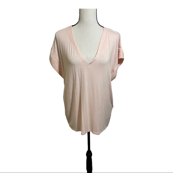 White House Black Market Tops - White House black market plunge V-Neck blouse short sleeve size large rayon.